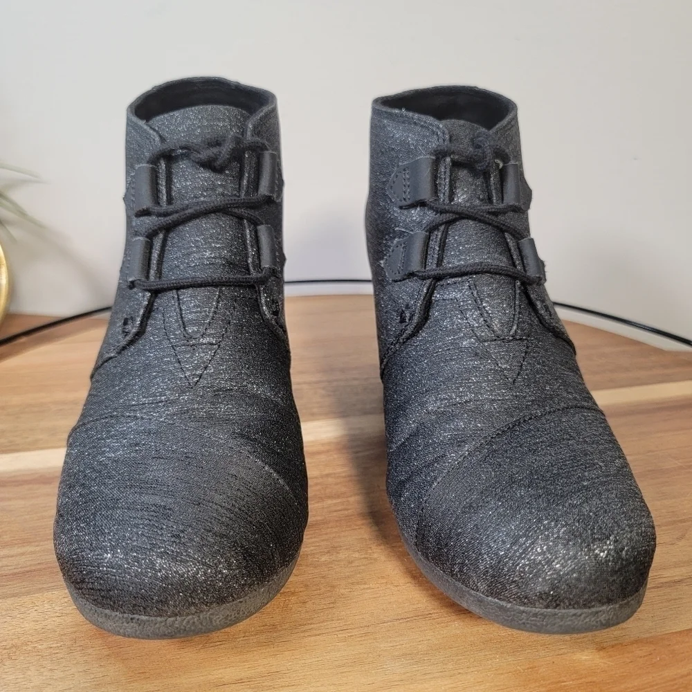 Toms Kala Black Sparkle Lace Up Wedge Booties Size 8